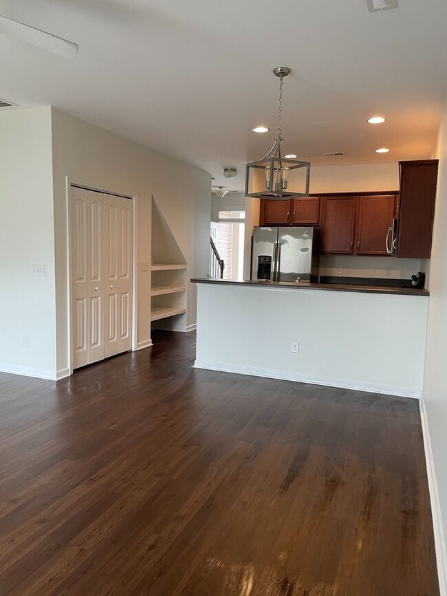 Building Photo - Saylor’s Watch Townhome