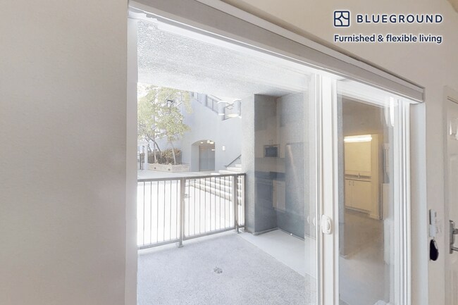 Building Photo - 1257 Lakeside Dr
