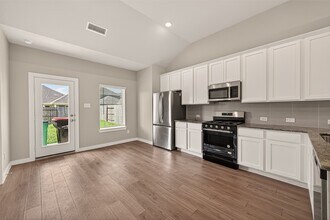 Building Photo - 21630 Wave Holw Dr
