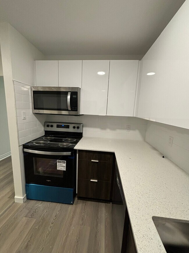 Building Photo - 119 Merrimac Drive