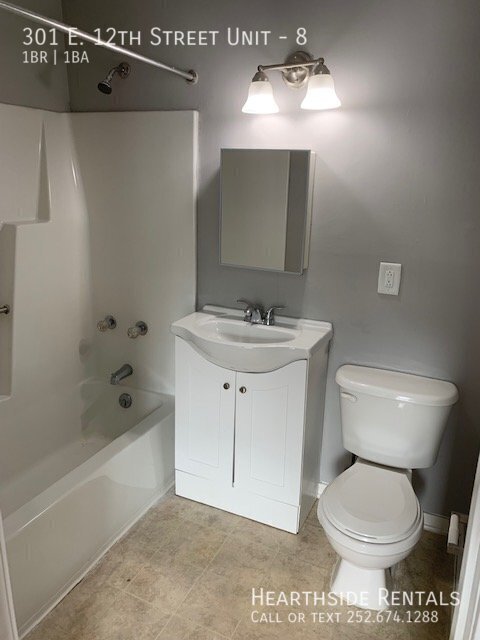 Foto del edificio - 301 E 12th St