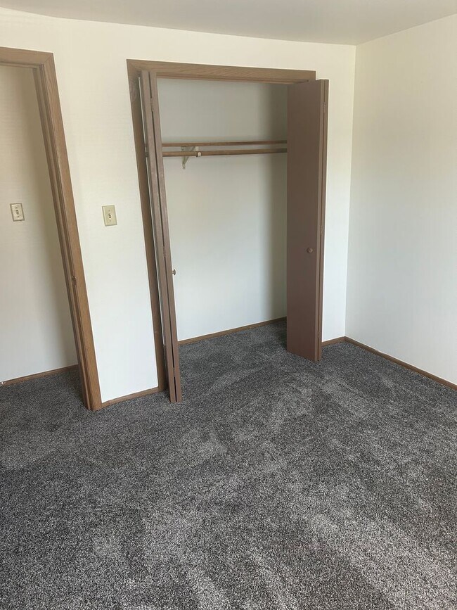 Foto del edificio - 730 Fairwood Dr