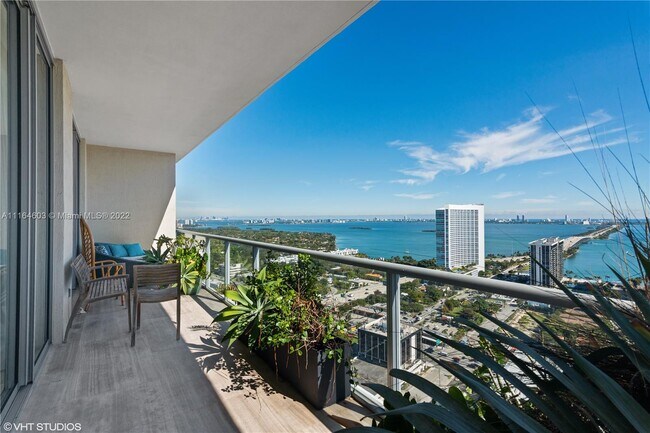 Foto del edificio - 3470 E Coast Ave