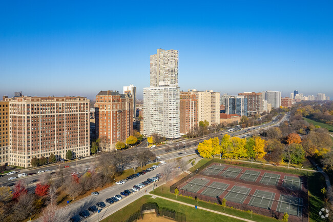 Aerial Photo - 3900 N Lake Shore Dr