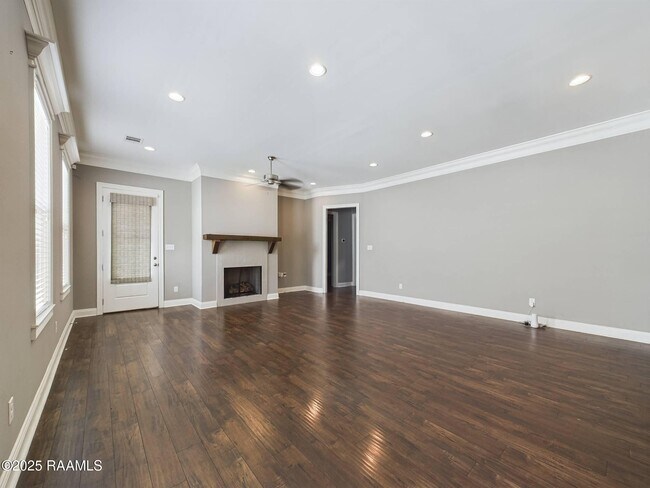 Foto del edificio - 117 Harvey Cay Ln