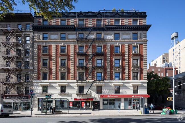 Building Photo - 250 W 82nd St