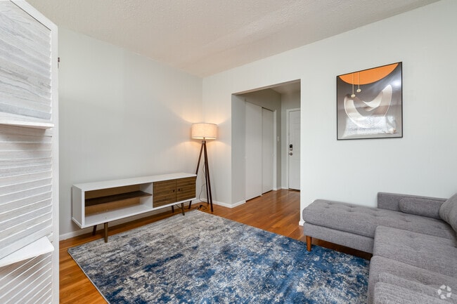 Studio 2 - 500 SF - Soho Towers