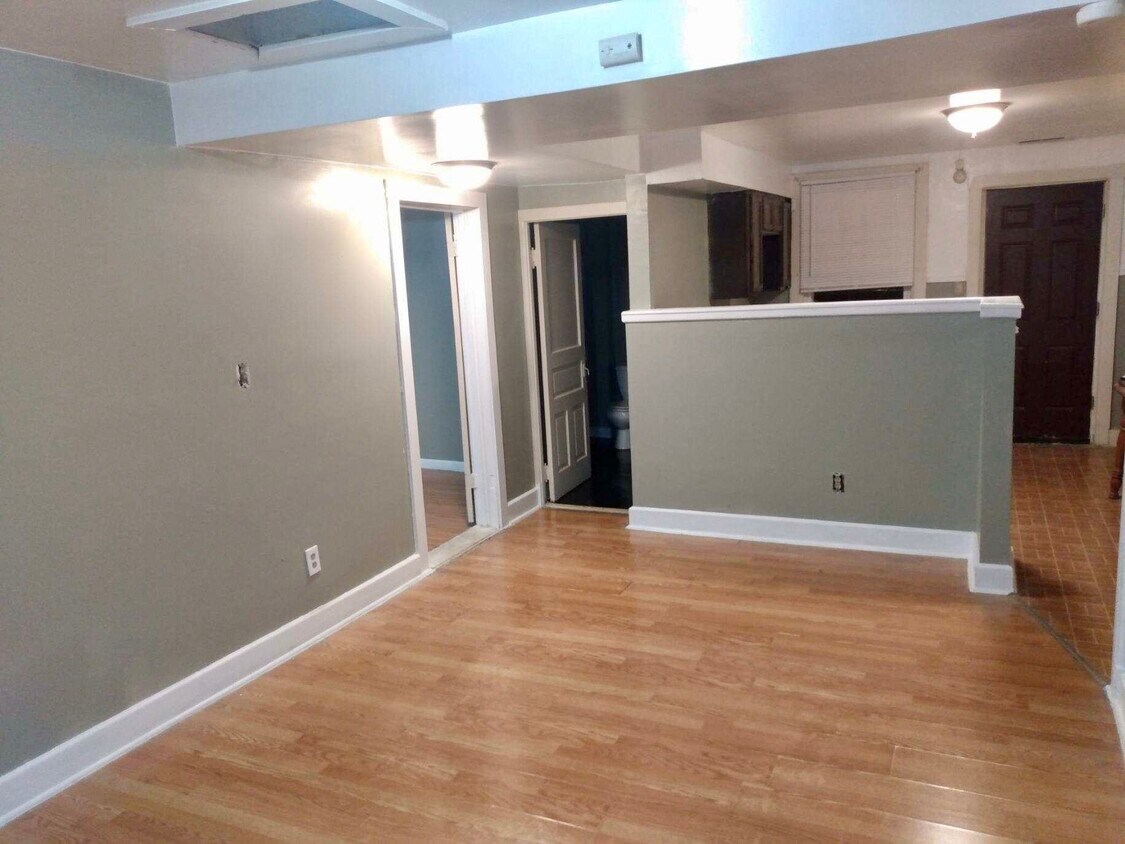Foto principal - 835 Hutchins ave