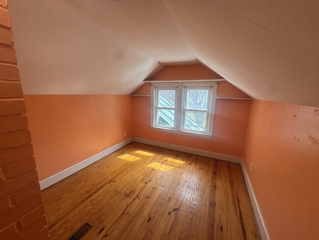 Foto del edificio - 4-Bedroom country homestead in Strasburg with Spacious Living — 1,445 Sq Ft of Comfort!