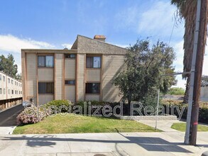 14074 Van Nuys Blvd