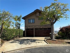 Building Photo - 3875 Ravenswood Dr