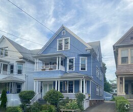 Building Photo - 253 Willow St