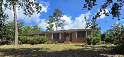 Building Photo - 1125 Crestview Dr