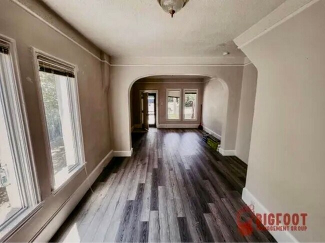 Foto del edificio - 408 E Porter St