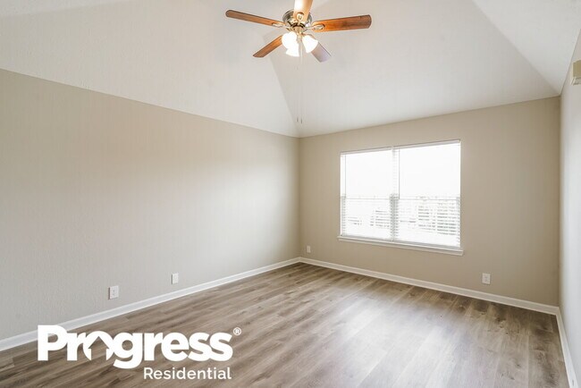 Building Photo - 1550 James Gafford Dr