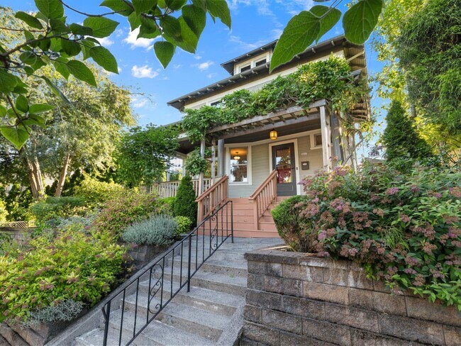 Foto del edificio - 5 bedroom, 2 bath in North Portland - Bois...