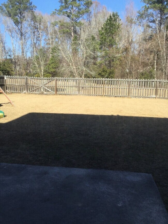 Building Photo - Great 2 story brick home in Summerville
