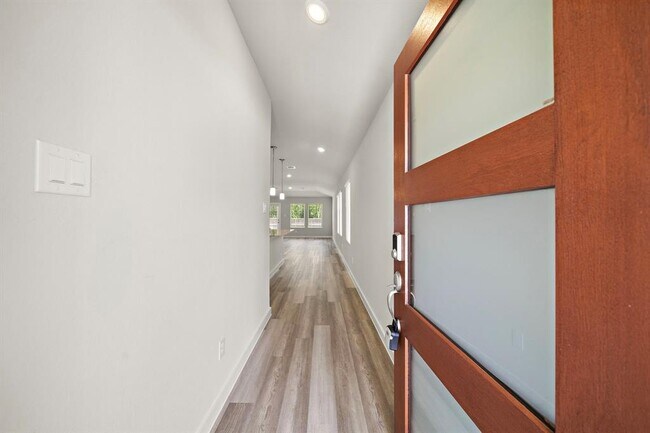 Foto del edificio - 5707 Madden Ln