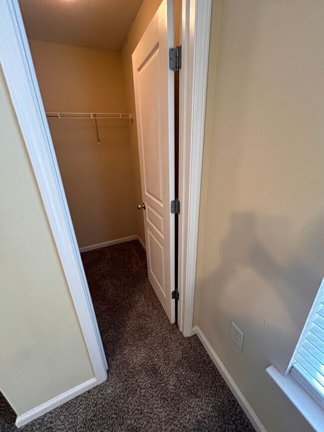 Foto del edificio - 3708 Spruce Ridge Way