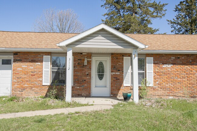 Foto del edificio - 3112 Rademan Ln
