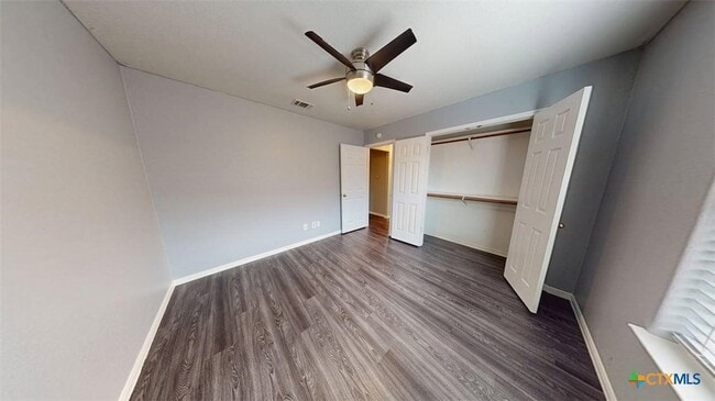 Building Photo - 106 Cedar Ridge Dr