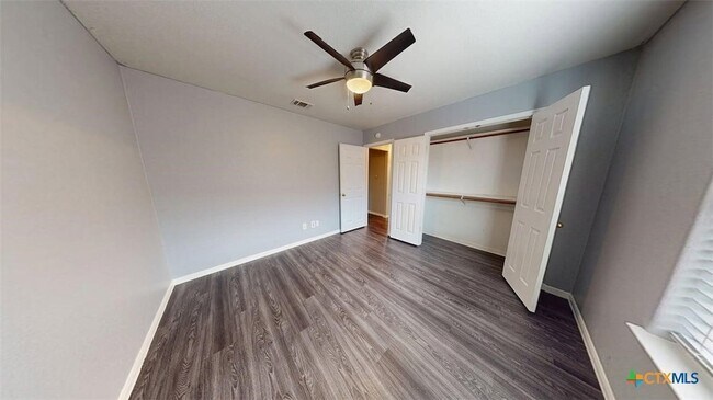 Foto del edificio - 106 Cedar Ridge Dr