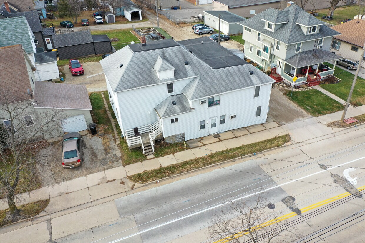 Primary Photo - 13 11th Ave NE