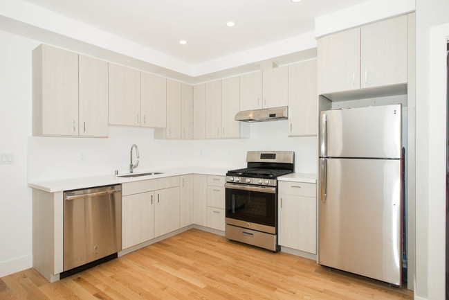 Unit 4 - 325 9th Avenue
