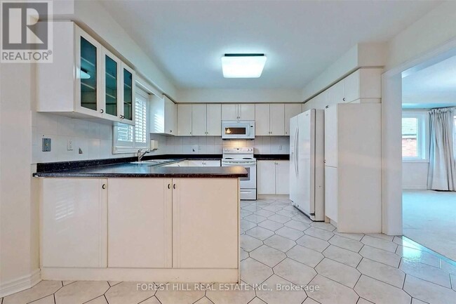 Building Photo - 24 Green Ash Crescent