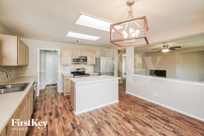 Building Photo - 11235 Forest Pass Ct