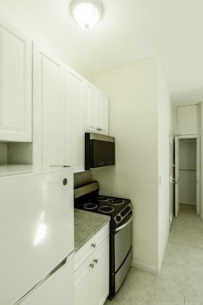 Building Photo - 205 E 94th St