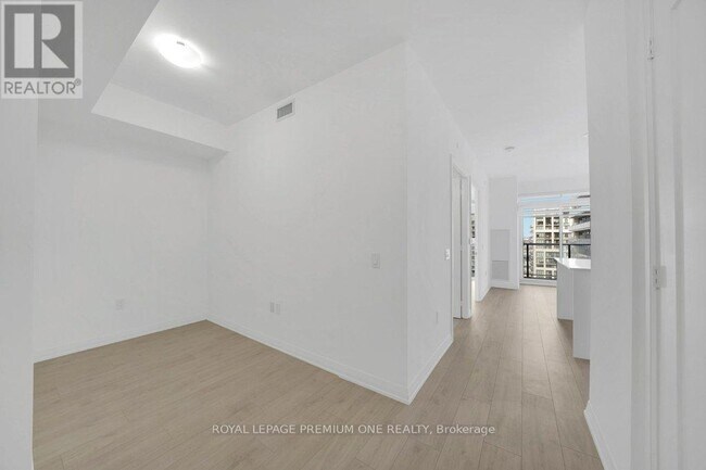 Photo du bâtiment - 8960 Jane St