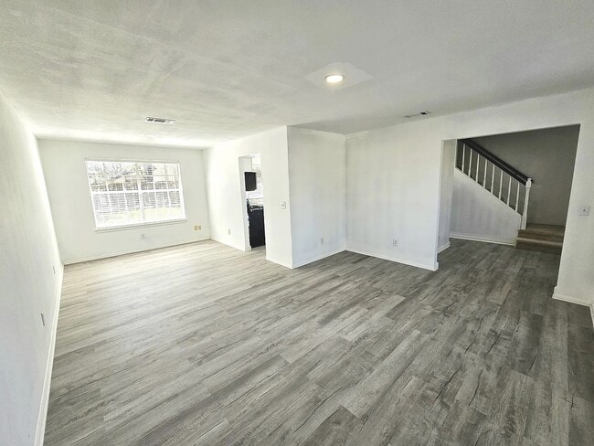 Building Photo - 11411 Sky Way Dr