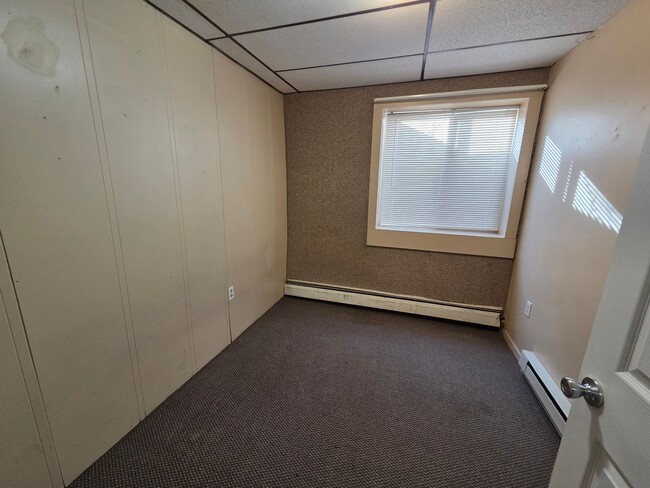 Building Photo - 1019 Bemidji Ave N