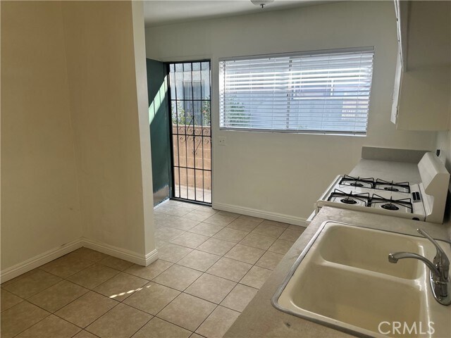 Foto del edificio - 5147 Canoga St