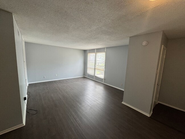 Photo - 151 N Belvedere Blvd Apartment