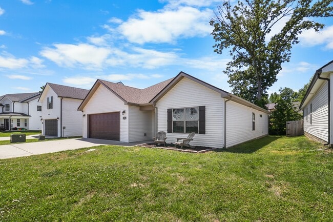 Building Photo - 1286 Magnum Dr