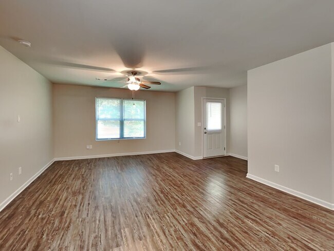 Foto del edificio - 6120 Avery St SW