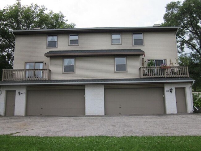 Frente de la casa - 440 Hi View Dr