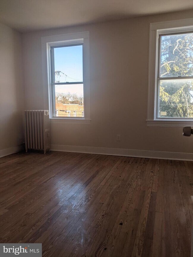 Building Photo - 500 Parksley Ave