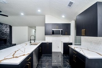 Building Photo - 6530 La Violetta Dr Building Photo - 6530 La Violetta Dr