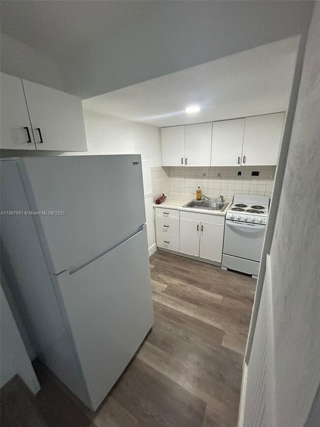 Foto del edificio - 1035 N Andrews Ave