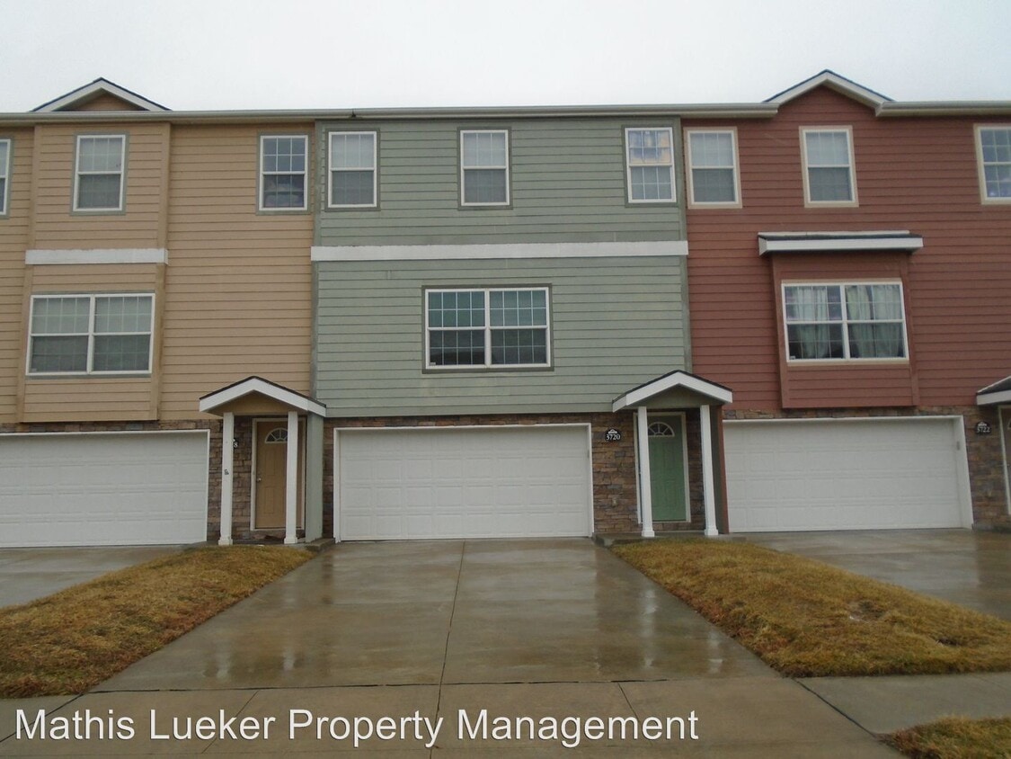 4 br, 2.5 bath House 3720 Saddle Horn Trail House Rental in Ogden