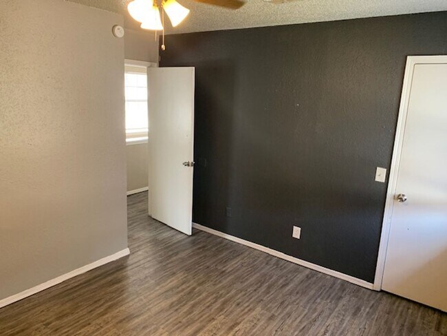 Foto del edificio - 2 Bedroom Townhome