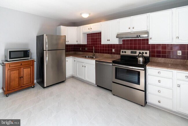 Foto del edificio - 5222 Magnolia Pl