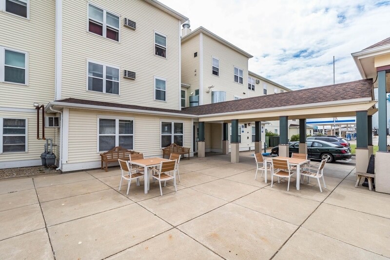 Villard Terrace Rentals in Dickinson at 22 4th Ave E Dickinson, ND