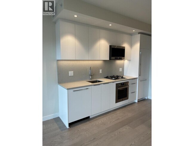 Photo du bâtiment - 6138 Birney Ave