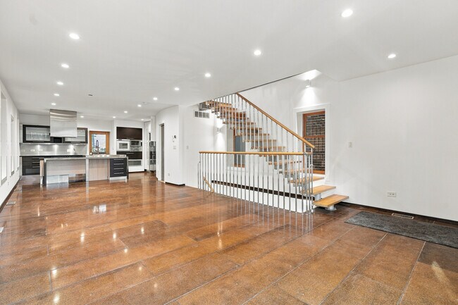 Foto del edificio - 2334 W Medill Ave
