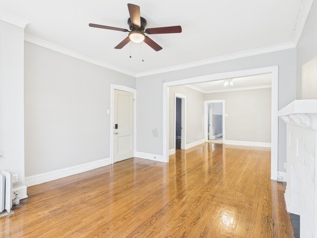 Foto del edificio - 7631 S Cornell Ave