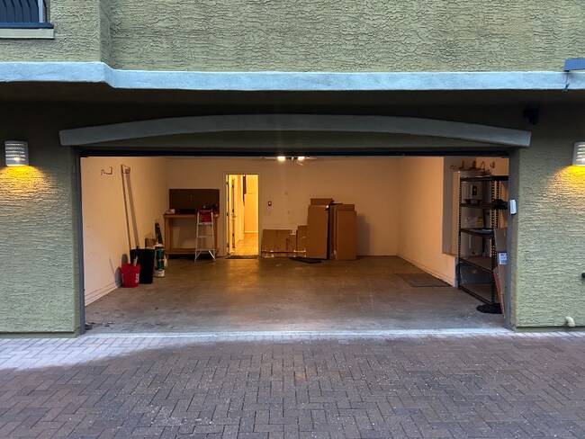 Foto del edificio - 15240 N 142nd Ave